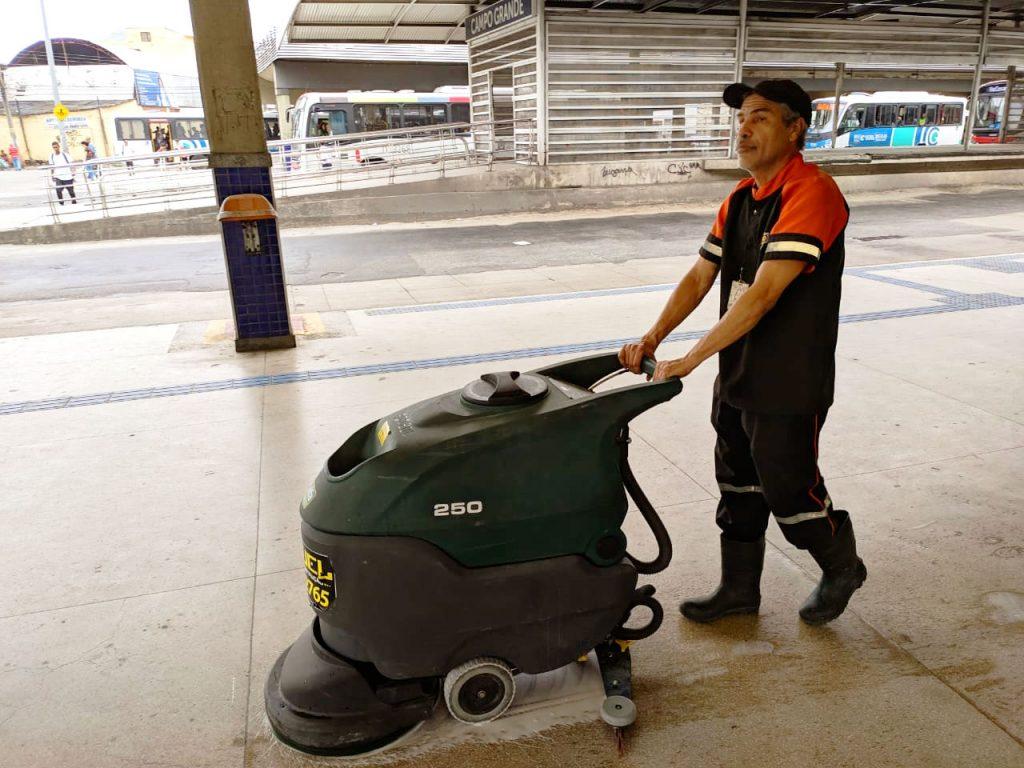 limpeza terceirizada